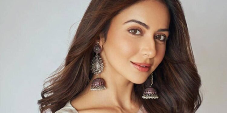 बॉलीवुड अभिनेत्री रकुल प्रीत सिंह को पीठ में गंभीर चोट लगी