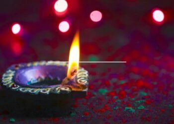 दिवाली के त्योहार को एक हफ्ता बाकी है। साल के इस सबसे बड़े त्योहार की तैयारियां कई दिन पहले ही शुरू हो जाती हैं