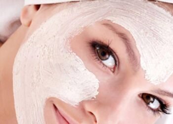 शाम को पार्टी है तो घर पर ही करें फेशियल, चेहरा गुलाब की तरह चमक उठेगा