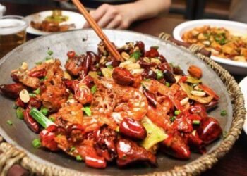 हर दिन मसालेदार खाना खाकर आप दे रहे हैं भयानक बीमारियों को न्यो