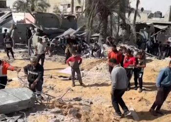 इज़राइल ने ईरान पर किए "सटीक हमले", तेहरान के आसपास विस्फोट की आवाजें सुनी गईं