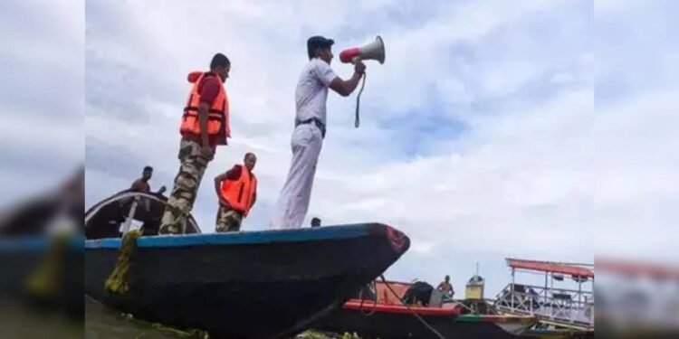 चक्रवात डैना से बाधित उड़ानें: भुवनेश्वर और कोलकाता हवाई अड्डे की तैयारियां