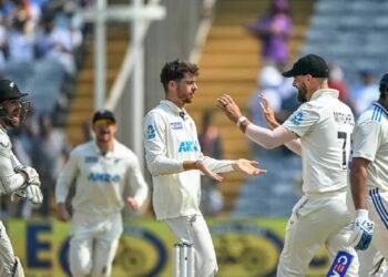 शर्मनाक हार के बाद प्रतिक्रिया नहीं दिखाएंगे: रोहित शर्मा