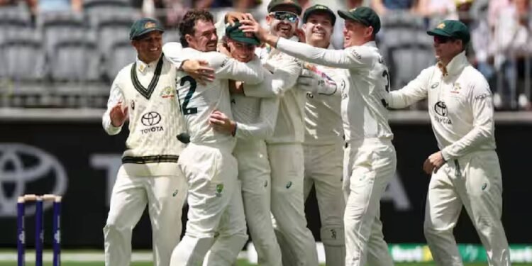 बॉर्डर-गावस्कर ट्रॉफी 2024-25: स्टार ओपनर शून्य पर आउट; पहले टेस्ट में ऑस्ट्रेलिया टाप पर | देखें