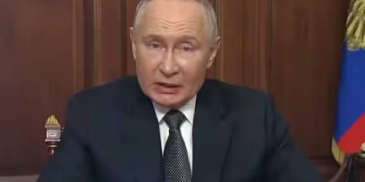 पुतिन ने कहा कि रूस ने यूक्रेन पर बैलिस्टिक मिसाइल दागी, चेतावनी दी कि 'और भी मिसाइलें दागी जा सकती हैं'