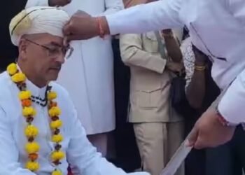 राजस्थान के महाराजा और भाजपा विधायक के बीच उदयपुर की राजगद्दी पर 'अधिकार' को लेकर झड़प; महल के बाहर पथराव