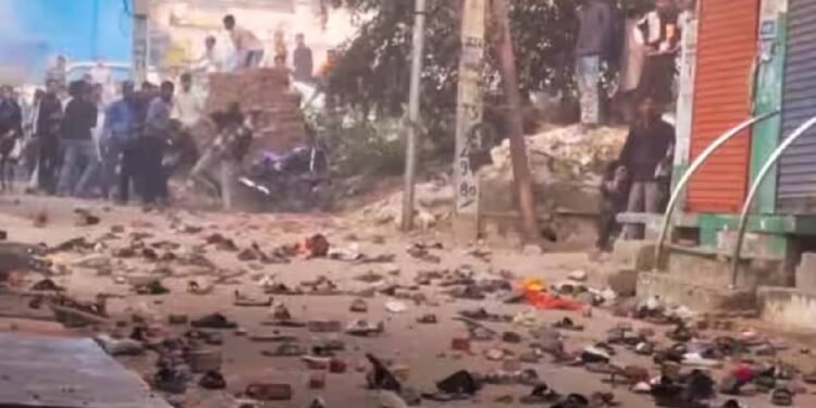 Sambhal News: 'सांसदों और विधायकों के लिए प्रवेश वर्जित', मृतकों की संख्या बढ़ी, इंटरनेट बंद - संघर्ष क्षेत्र में अव्यवस्था