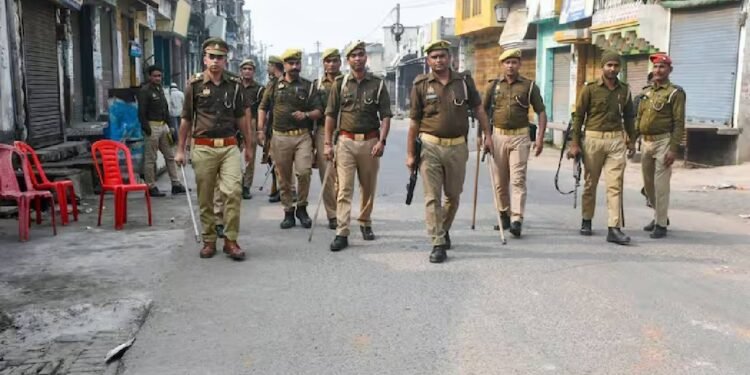 संभल हिंसा: मस्जिद कमेटी के प्रमुख जफर अली गिरफ्तार, सपा सांसद बर्क पर एफआईआर को लेकर अखिलेश ने स्पीकर से की मुलाकात