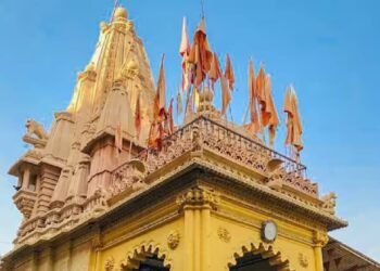 पाकिस्तान में शीर्ष 5 हिंदू मंदिर: माँ दुर्गा के शक्तिपीठ से प्रसिद्ध शिव मंदिर तक