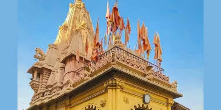 पाकिस्तान में शीर्ष 5 हिंदू मंदिर: माँ दुर्गा के शक्तिपीठ से प्रसिद्ध शिव मंदिर तक