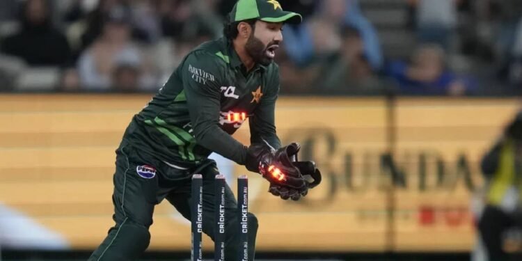 "न्यूजीलैंड के खिलाफ 0-3 की करारी हार के बाद, पूर्व कप्तान ने कहा - 'पाकिस्तान टर्निंग पिचों पर भारत को हराने में सक्षम है'"