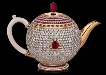 नीलम का पहली शादी पर खुलासा: 'द फैबुलस लाइफ्स वीएस बॉलीवुड वाइव्स' में किया साझा अनुभव