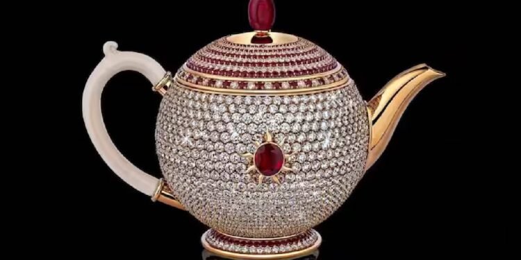 नीलम का पहली शादी पर खुलासा: 'द फैबुलस लाइफ्स वीएस बॉलीवुड वाइव्स' में किया साझा अनुभव