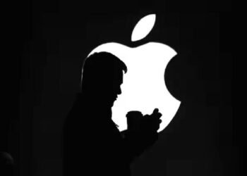 Apple अपने कर्मचारियों के उपकरणों की जासूसी कर रहा है और वेतन चर्चा में बाधा डाल रहा है? यहां मुकदमा क्या दावा करता है