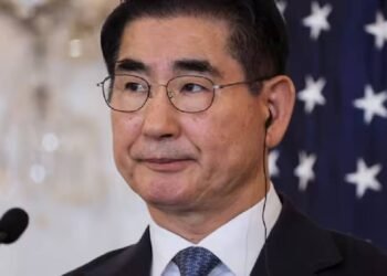 मार्शल लॉ लगाए जाने के विवाद के बीच दक्षिण कोरिया के रक्षा मंत्री ने इस्तीफा दे दिया