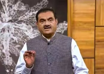 हाईकोर्ट ने धारावी स्लम पुनर्विकास के लिए अडानी समूह के टेंडर को बरकरार रखा, विकृतियों के दावों को खारिज किया