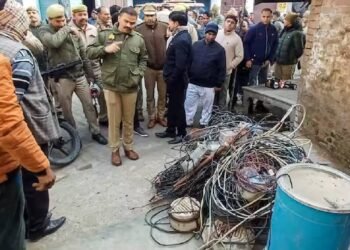 सपा सांसद पर मामला दर्ज होने के बाद, हर साल बिजली चोरी से यूपी को होने वाले भारी नुकसान पर एक नजर डालें