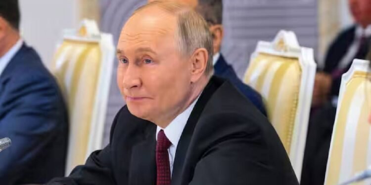 पुतिन ने कहा, रूस ट्रम्प के साथ बातचीत में यूक्रेन युद्ध पर समझौता करने को तैयार है