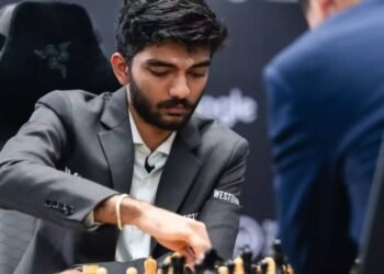 गुकेश ने रचा इतिहास, बने सबसे युवा विश्व चैंपियन और यह ताज जीतने वाले दूसरे भारतीय