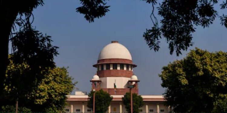 बेंगलुरु के एक इंजीनियर की आत्महत्या के मामले में सुप्रीम कोर्ट ने गुजारा भत्ता राशि तय करने के लिए 8 कारक तय किए