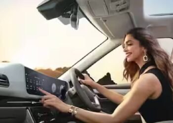 हुंडई ने गूगल के साथ मिलकर इन्फोटेनमेंट सिस्टम को अपग्रेड करने के लिए एंड्रॉयड ओएस का इस्तेमाल किया