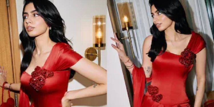 ख़ुशी कपूर ने लवयापा प्रमोशन के लिए 3डी हार्ट मोटिफ्स वाली लाल कॉर्सेट साड़ी पहनी