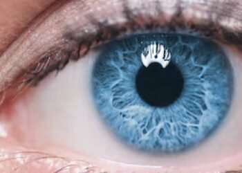 सर्दियों में आंखों की एलर्जी: कारण, लक्षण और बचाव के उपाय