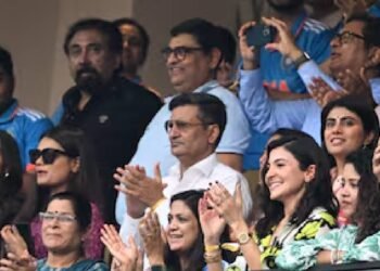 बीसीसीआई ने भारतीय क्रिकेटरों के लिए नई गाइडलाइन जारी की, पत्नियों को पूरे दौरे पर साथ रहने की अनुमति नहीं: रिपोर्ट