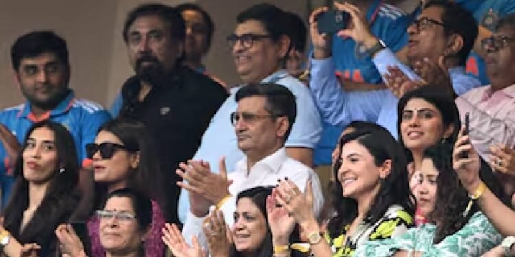 बीसीसीआई ने भारतीय क्रिकेटरों के लिए नई गाइडलाइन जारी की, पत्नियों को पूरे दौरे पर साथ रहने की अनुमति नहीं: रिपोर्ट