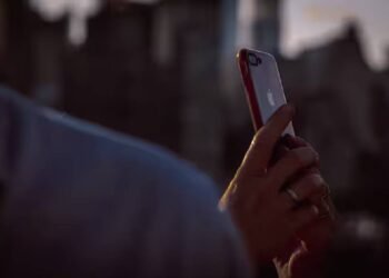 Apple iPhone SE 4 में OLED डिस्प्ले और A18 चिप हो सकती है