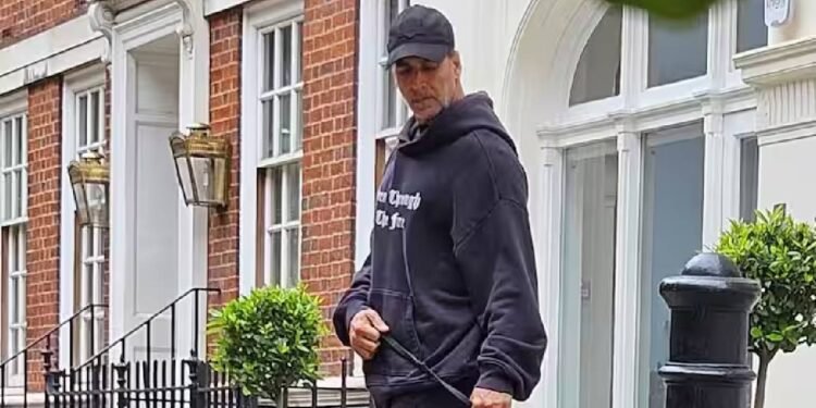 अक्षय कुमार ने मुंबई में 4.2 करोड़ रुपये में बेचा लग्जरी अपार्टमेंट