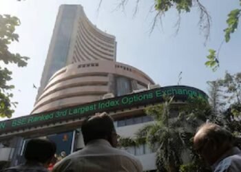 शेयर बाजार अपडेट: सेंसेक्स 200 अंक चढ़ा, निफ्टी 23,200 से ऊपर; विप्रो 5% चढ़ा