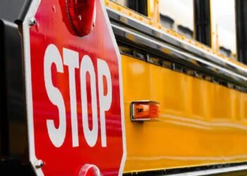 केरल: वलाक्काई में स्कूल बस पलटने से 1 की मौत, 15 घायल