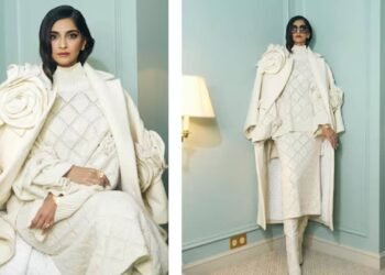 सोनम कपूर एली साब के पेरिस फैशन वीक हाउते कॉउचर शो में आइवरी एलिगेंस में खिलीं