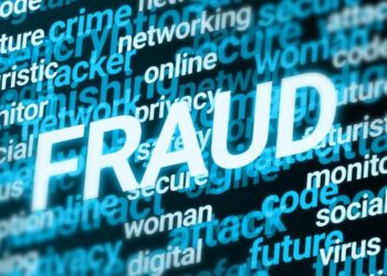 फर्जी अधिकारी बनकर लाखों की ठगी करने वाली महिला गिरफ्तार, ऐसे करती थी ठगी