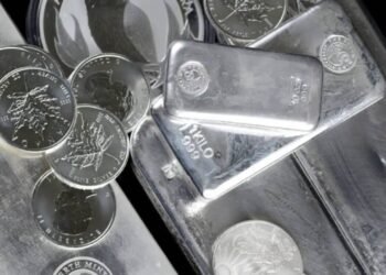 मल्टी कमोडिटी एक्सचेंज पर चांदी की कीमत में उछाल, निवेशकों की रणनीति से कीमतों पर असर