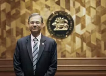 RBI Repo Rate Cut: आज आपको RBI से मिल सकता है सस्ते लोन का तोहफा, नए गवर्नर घटा सकते हैं रेपो रेट, जानें क्या होगा फायदा