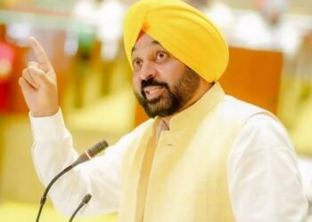 सीएम मान बोले- पंजाब को बदनाम करने की साजिश कर रही केंद्र सरकार, अमृतसर में विमान उतारना गलत