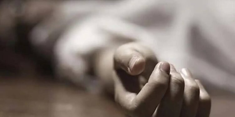 कलयुगी मां की करतूत, 17 साल की दिव्यांग बेटी को मार डाला, शव भी दफना दिया