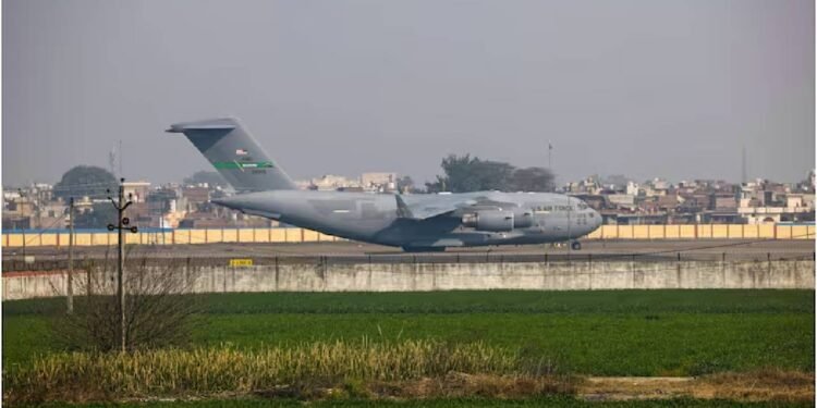 हवा में टकराए 2 विमान, अमेरिका में एक और विमान हादसा; बहुत सारे लोग मर गए