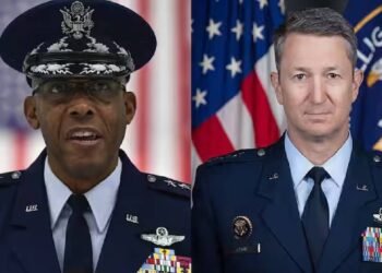 ट्रम्प ने ज्वाइंट चीफ ऑफ स्टाफ के अध्यक्ष जनरल सीक्यू ब्राउन को बर्खास्त किया, डैन रेज़िन केन को नियुक्त किया
