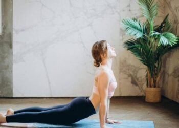 यदि आप रात को सो नहीं पाते हैं तो योग आसन आपकी मदद करेंगे