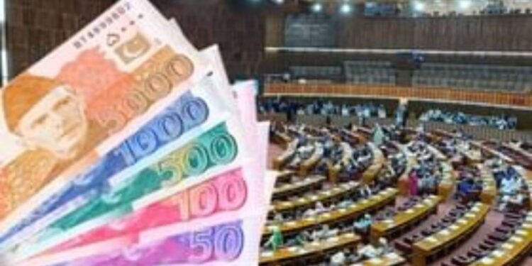 खाद्यान्न की कमी और वेतन में 188% की वृद्धि, कर्ज लेकर मंत्रियों पर मेहरबान हुआ गरीब पाकिस्तान