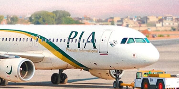 पाकिस्तान ने हवाई अड्डों और विमानों में फोटोग्राफी पर प्रतिबंध लगा दिया है, यह निर्णय क्यों लिया गया?