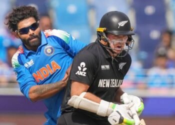 मैच से पहले टूटा इस खिलाड़ी का हाथ, कई दिनों तक नहीं खेल पाएगा क्रिकेट