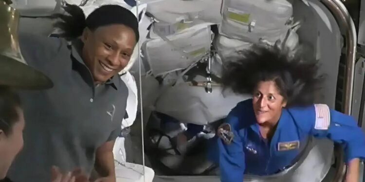 सुनीता विलियम्स 4 दिन बाद धरती पर रखेंगी कदम, एलन मस्क के रॉकेट से उड़ाई थीं उड़ान, 9 महीने तक अंतरिक्ष में रहीं अटकी