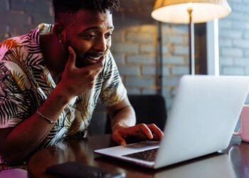 Laptop Tricks: लैपटॉप धीरे चल रहा है तो क्या करें? ताकि सिस्टम सही रहे