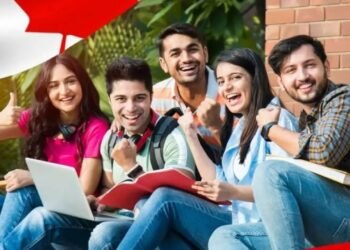 Canada में पढ़ रहे भारतीयों के लिए खुशखबरी, अब न्यूनतम वेतन 17.75 डॉलर प्रति घंटा होगा
