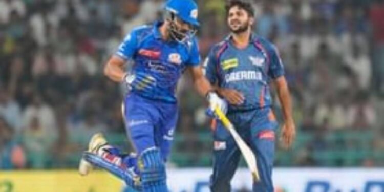 LSG v/s MI: शार्दुल ठाकुर ने 6 गेंदों में मैच का रुख पलटा, मुंबई इंडियंस से जीत छीनी