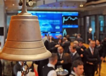 शेयर बाजार: सेंसेक्स में 23, निफ्टी में 25 शेयरों में गिरावट, ऑटो सेक्टर में 1% की बढ़त